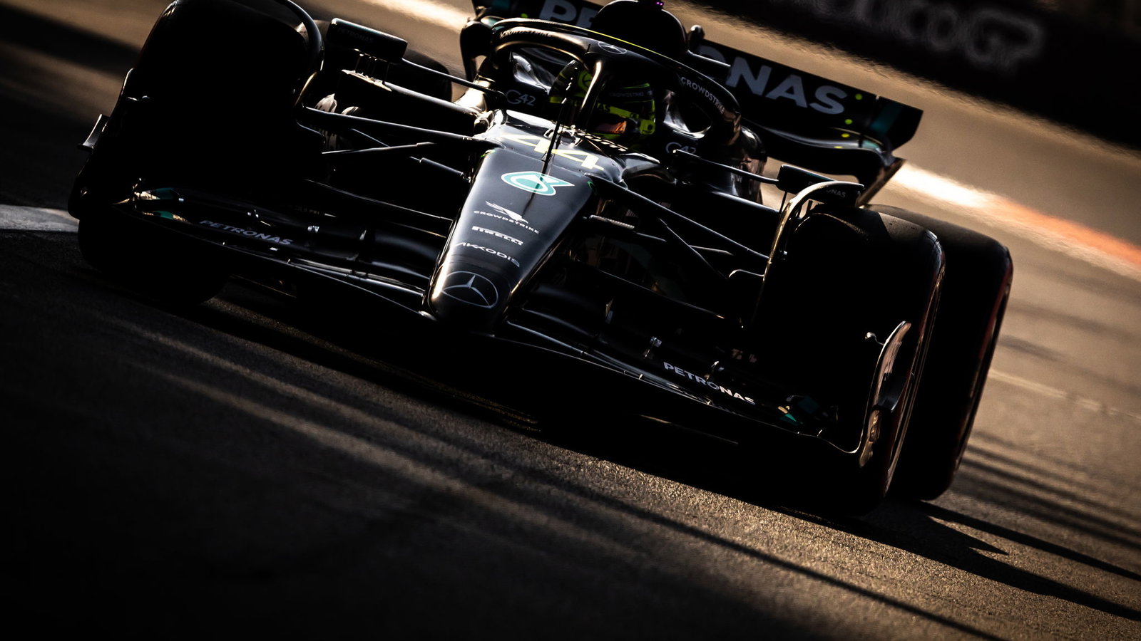 Lewis Hamilton on track for Mercedes in 2023;