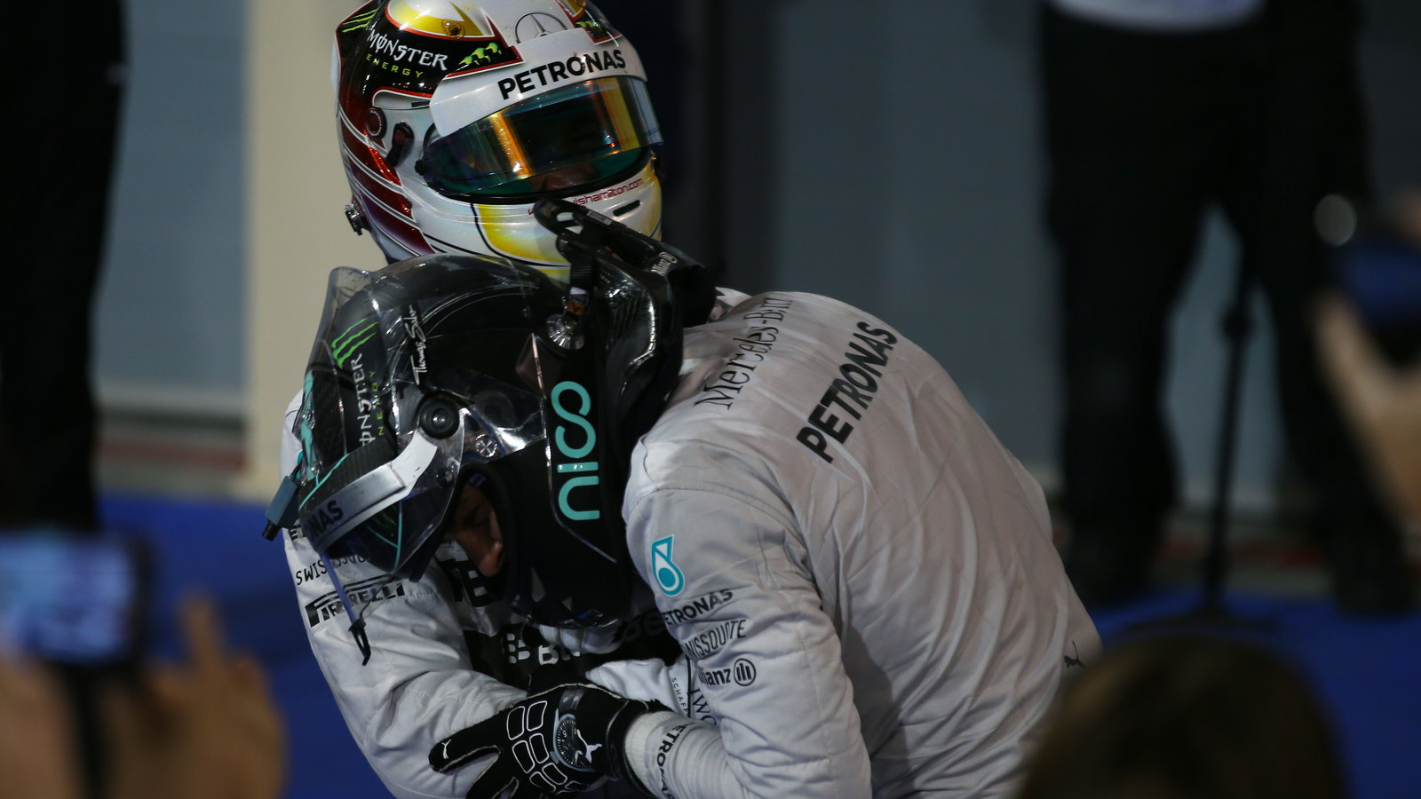 Lewis Hamilton and Nico Rosberg at the 2014 Bahrain Grand Prix
