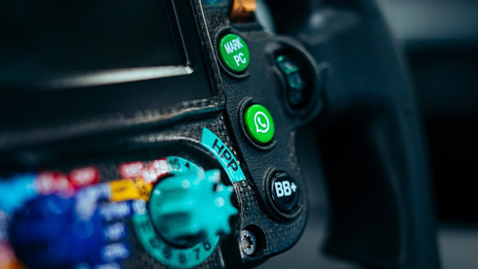 WhatsApp button on Mercedes steering wheel