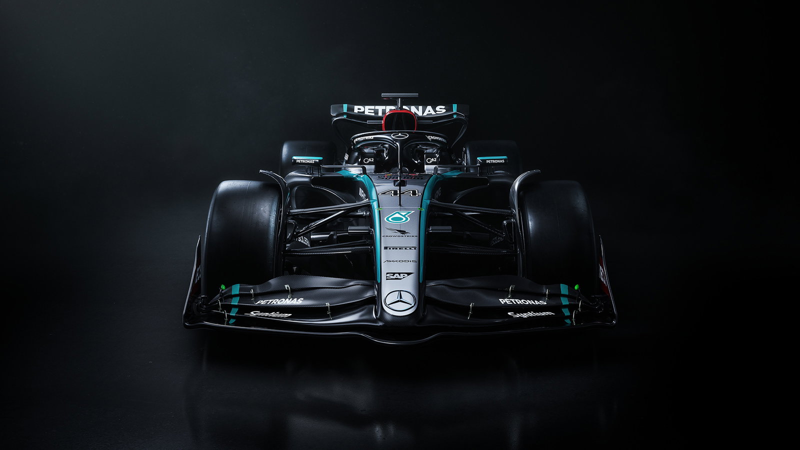 Mercedes' W15 F1 car