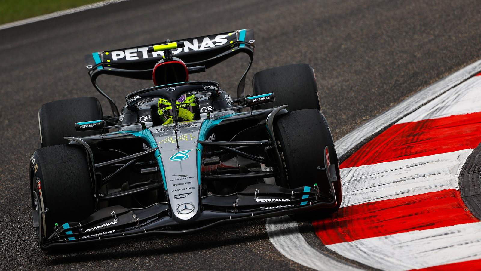 Lewis Hamilton had a difficult weekend in China