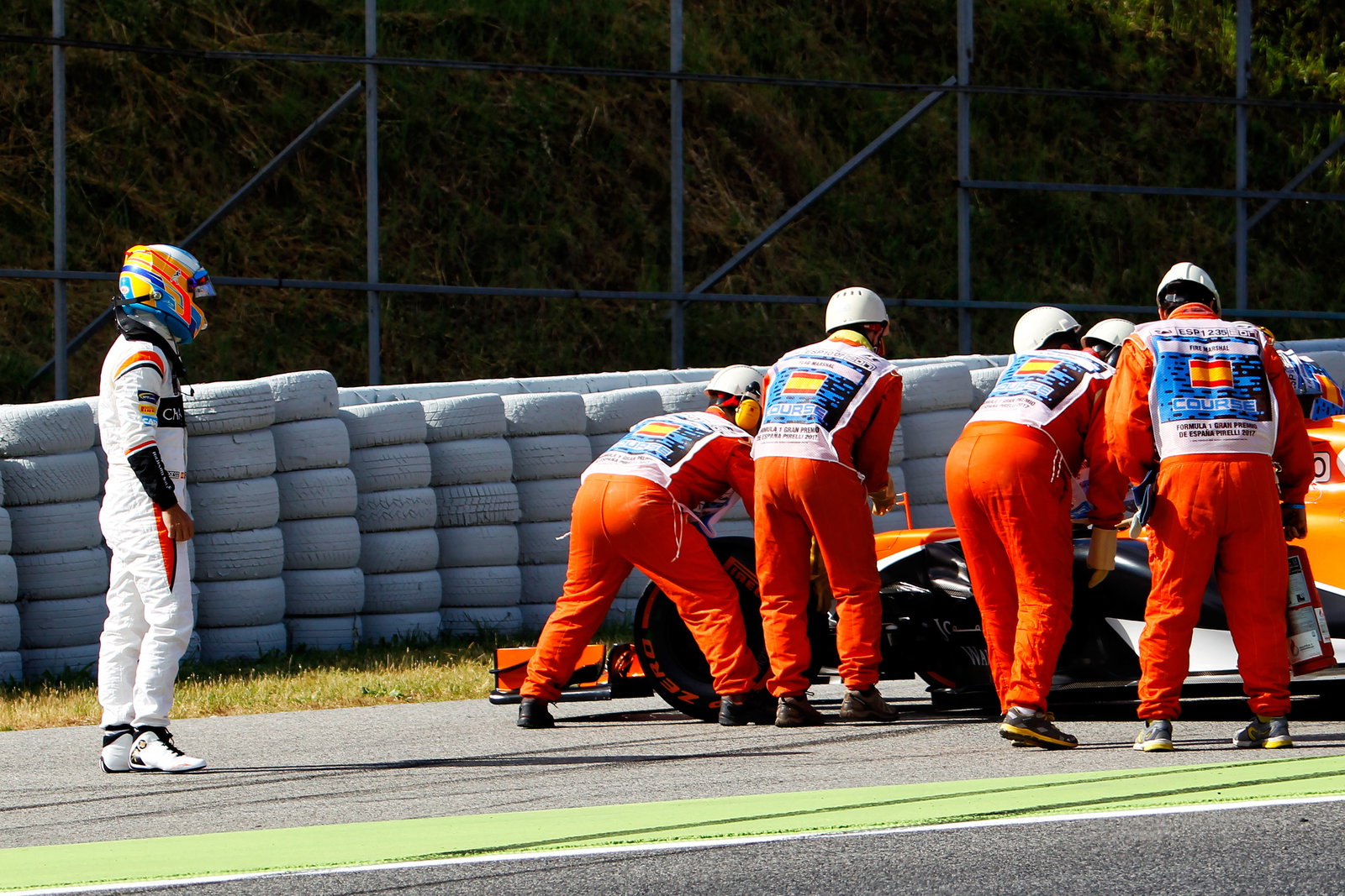 Fernando Alonso's 2017 McLaren-Honda stops in practice 