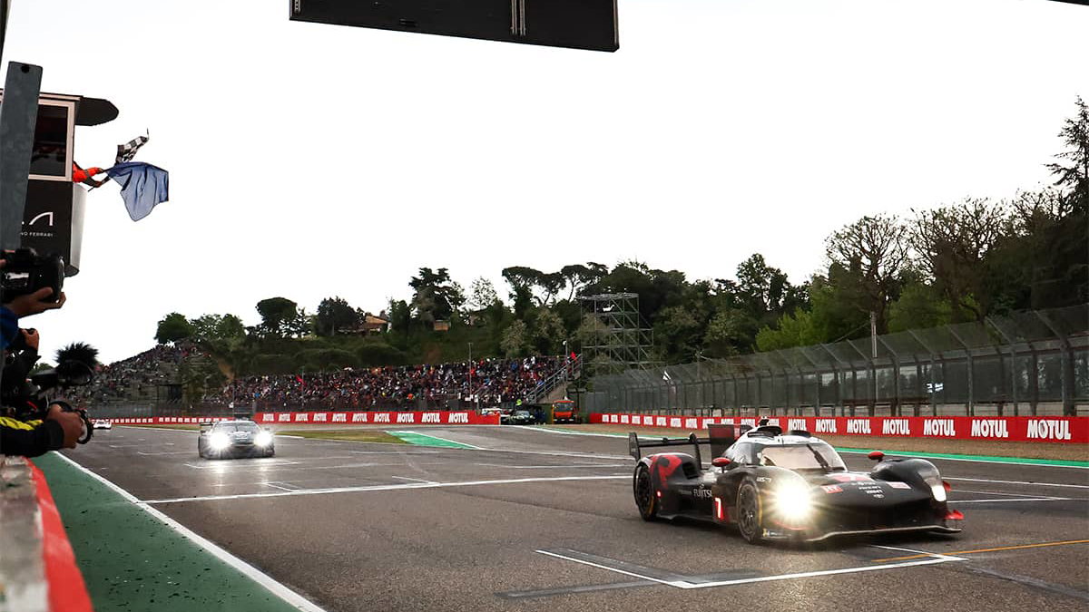 Toyota Gazoo Racing #7, M. Conway/K. Kobayashi/N. de Vries, Imola 6 Hours winners