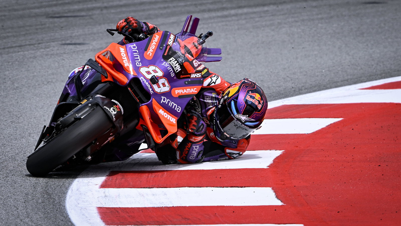 Jorge Martin, shoulder down, Catalan MotoGP 2024