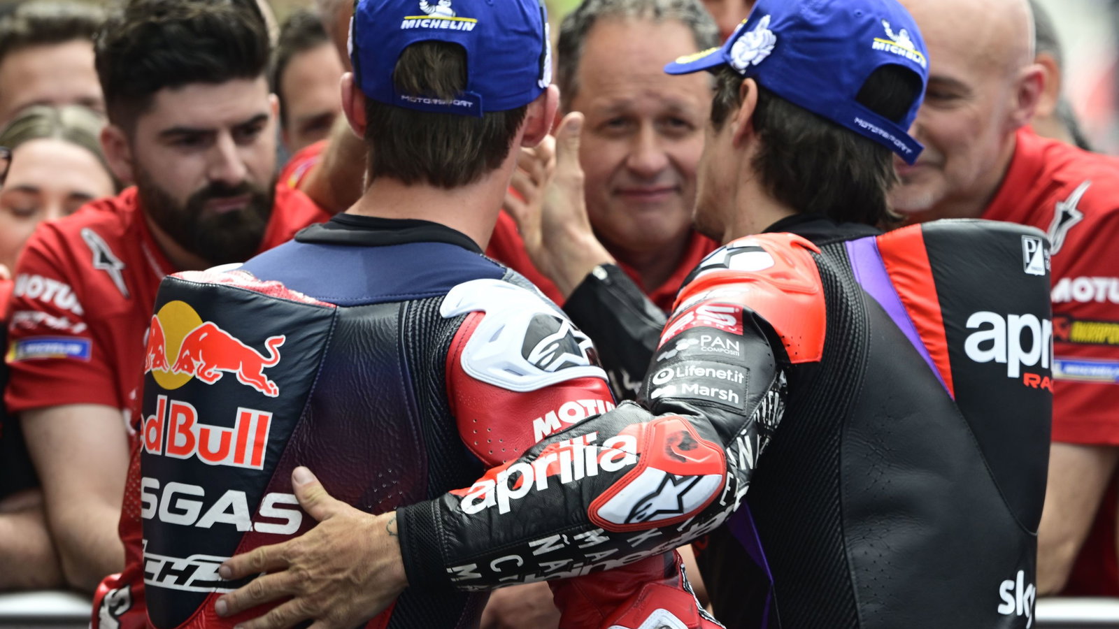 Pedro Acosta, Maverick Vinales