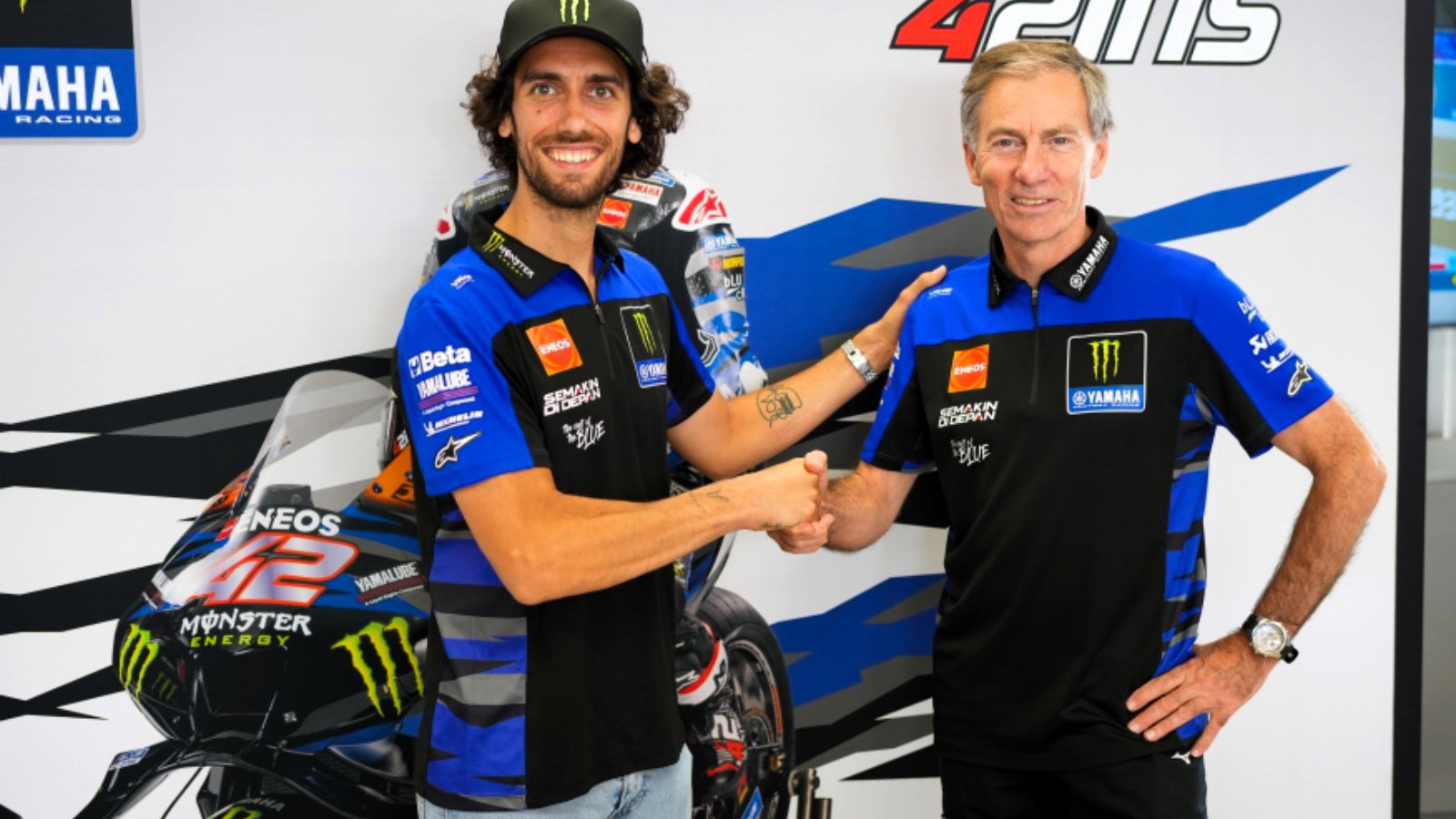 Alex Rins re-signs with Yamaha