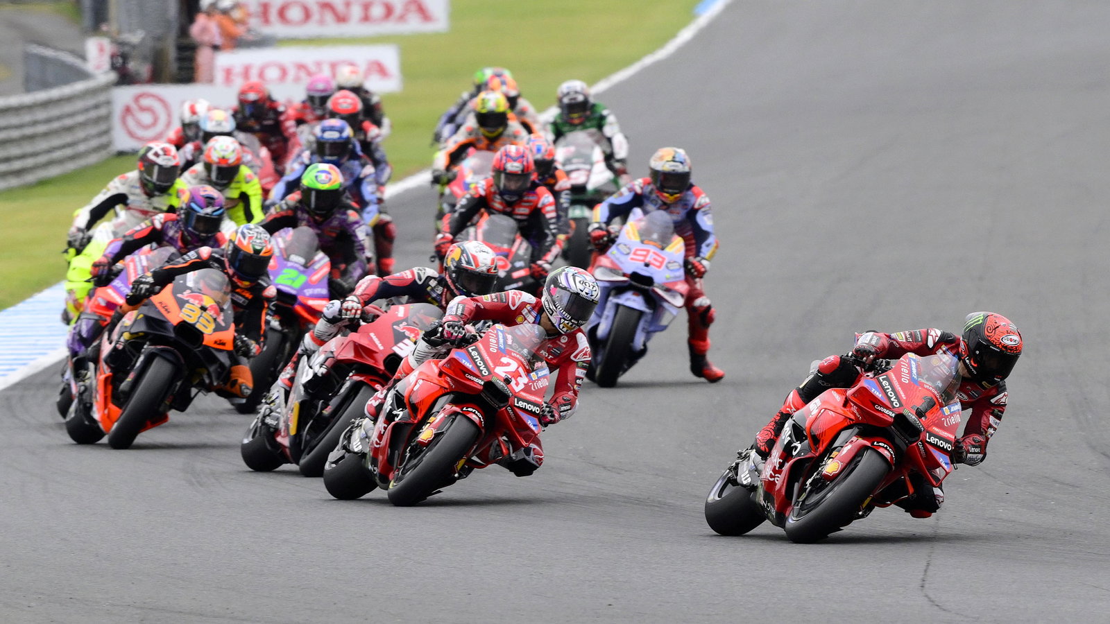 Bagnaia leads at start, 2024 Japanese MotoGP