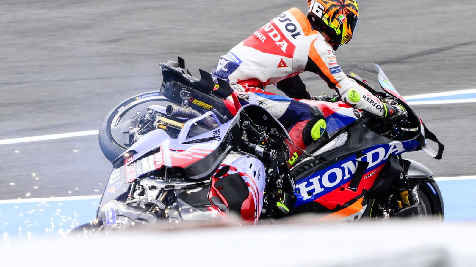 Alex Marquez's bike on the back of Joan Mir's Honda, 2024 Japanese MotoGP