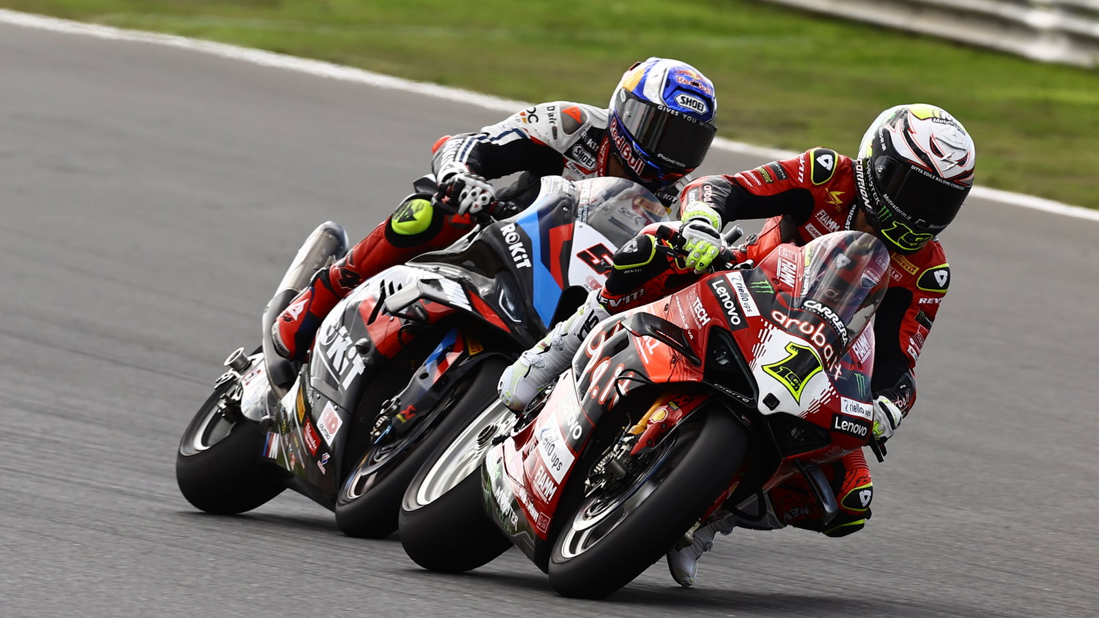 Alvaro Bautista, Toprak Razgatlioglu, 2024 Estoril WorldSBK. Credit: Gold and Goose.