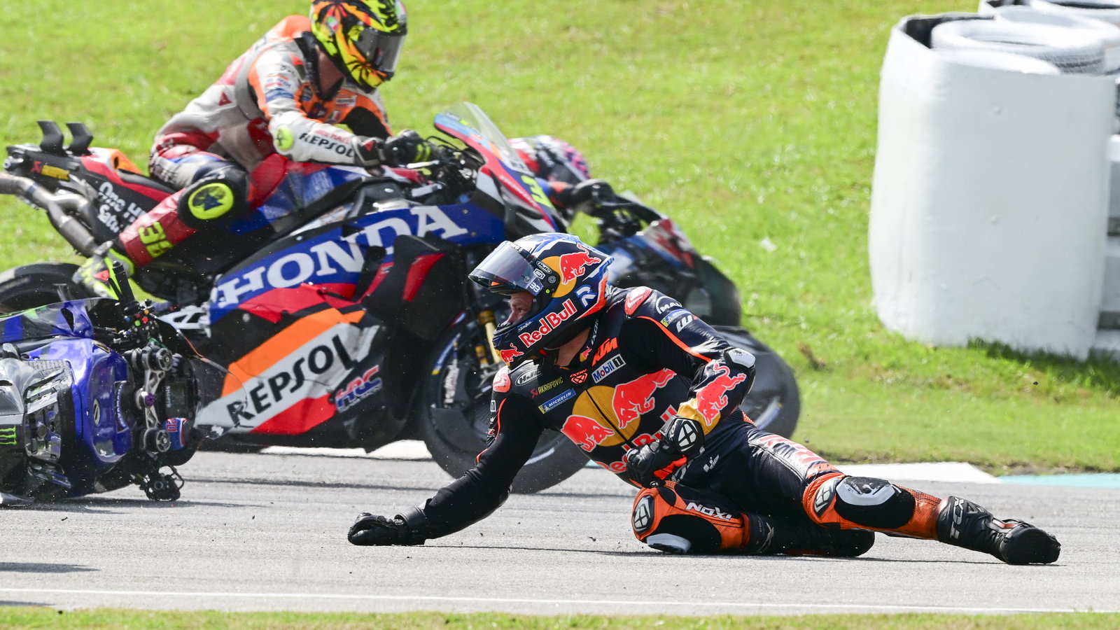 Crash in Malaysian MotoGP