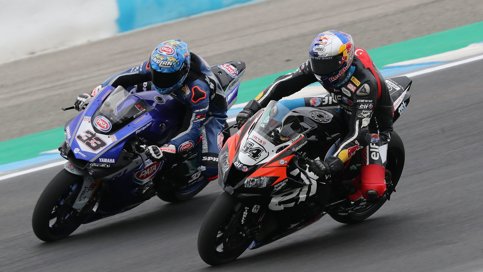 Toprak Razgatlioglu, Marco Melandri, 2019 Spanish WorldSBK. Credit: Gold and Goose.