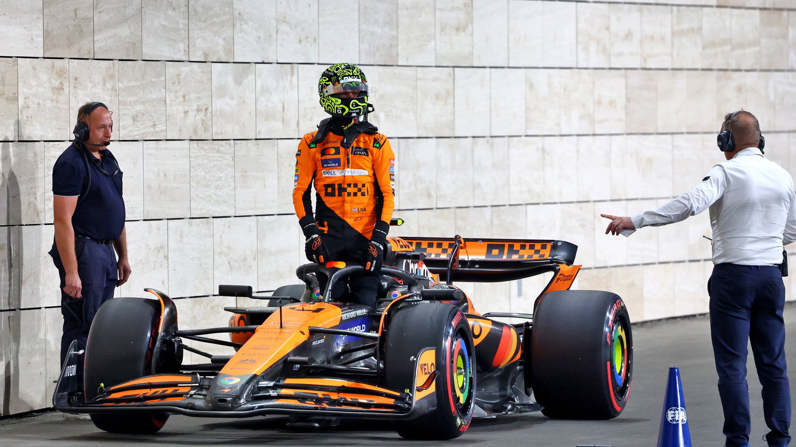 Lando Norris heads the field for the Qatar sprint race