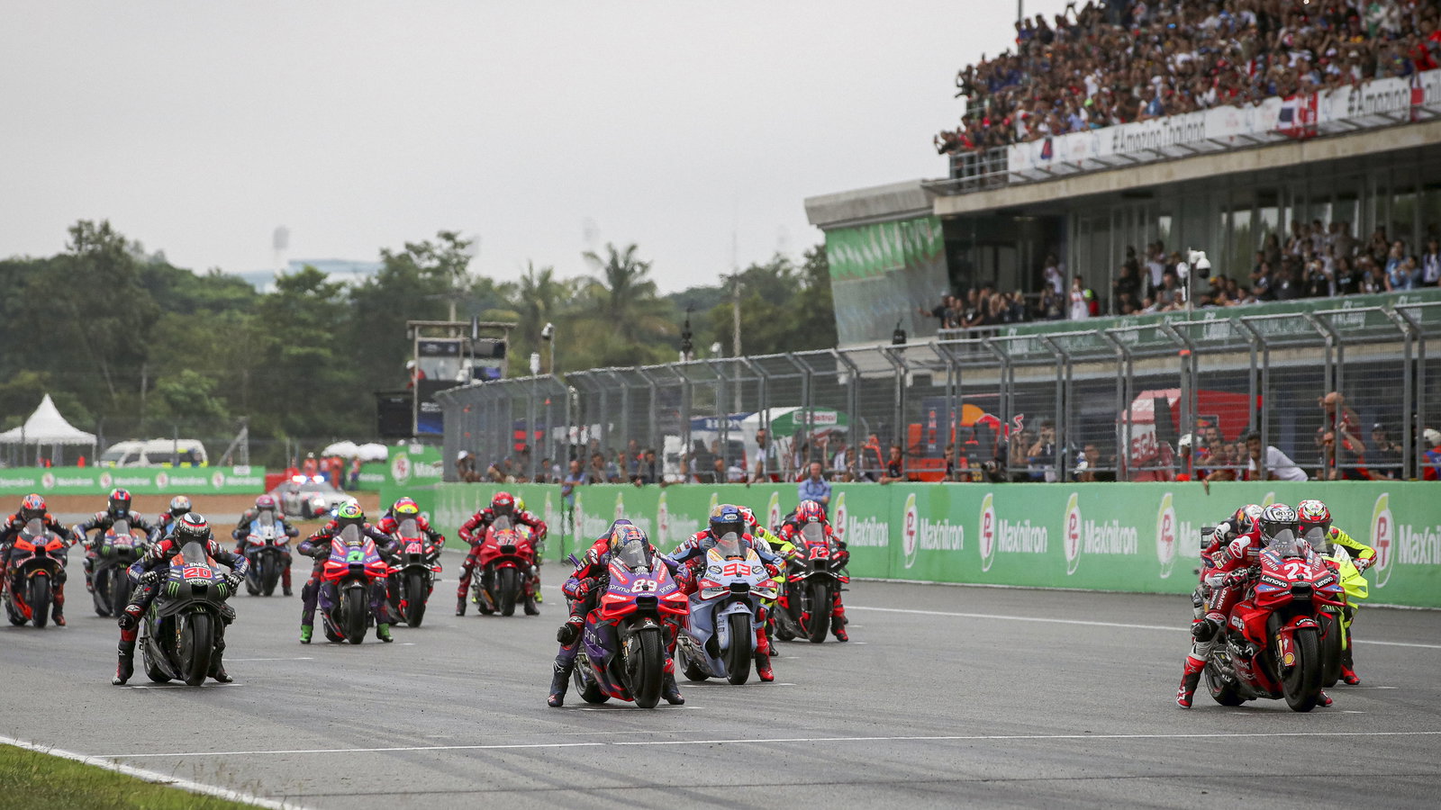 MotoGP race start, 2024 Thai Grand Prix. Credit: Gold and Goose.