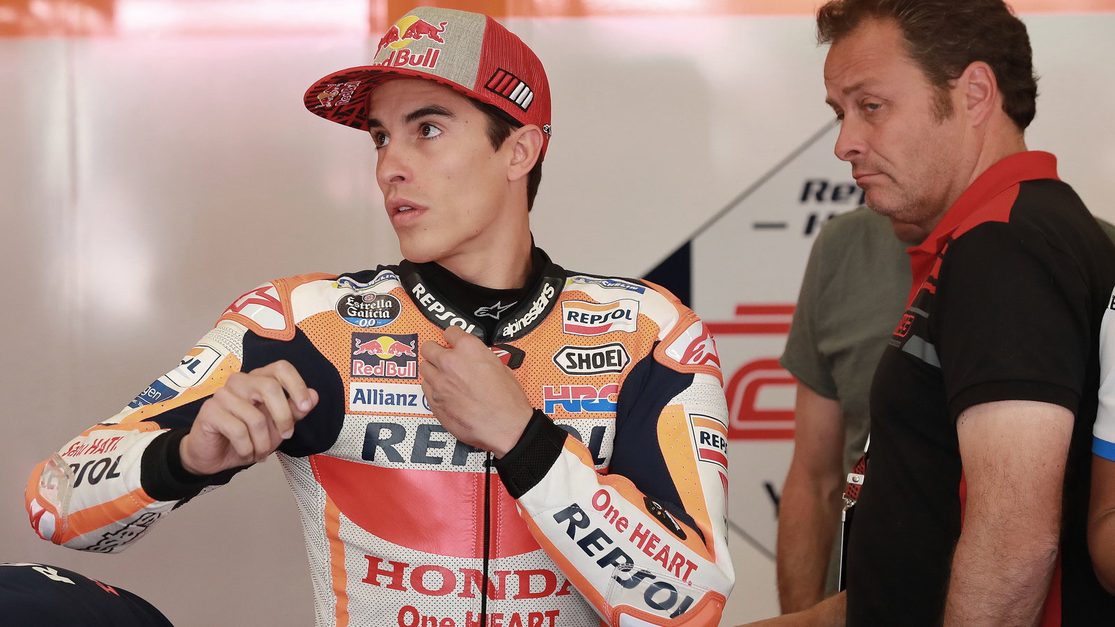 Marc Marquez, Emilio Alzamora, 2019 MotoGP Italian Grand Prix, pit box. Credit: Gold and Goose.