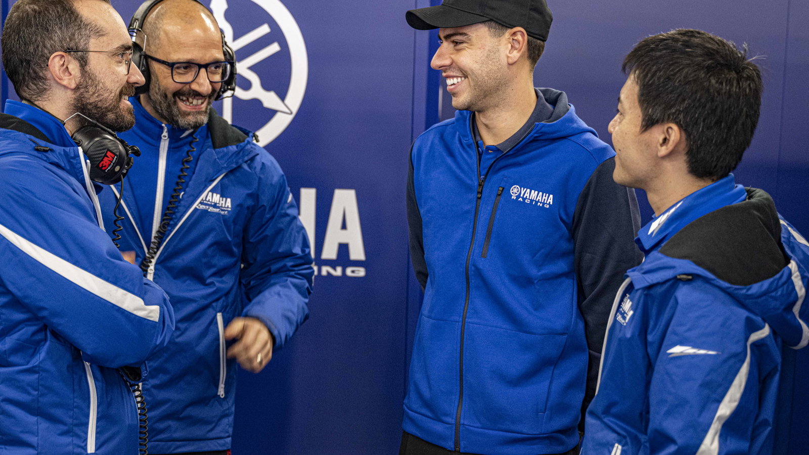 Augusto Fernandez with Yamaha engineers, 2024 MotoGP Barcelona Test. Credit: Yamaha Racing.