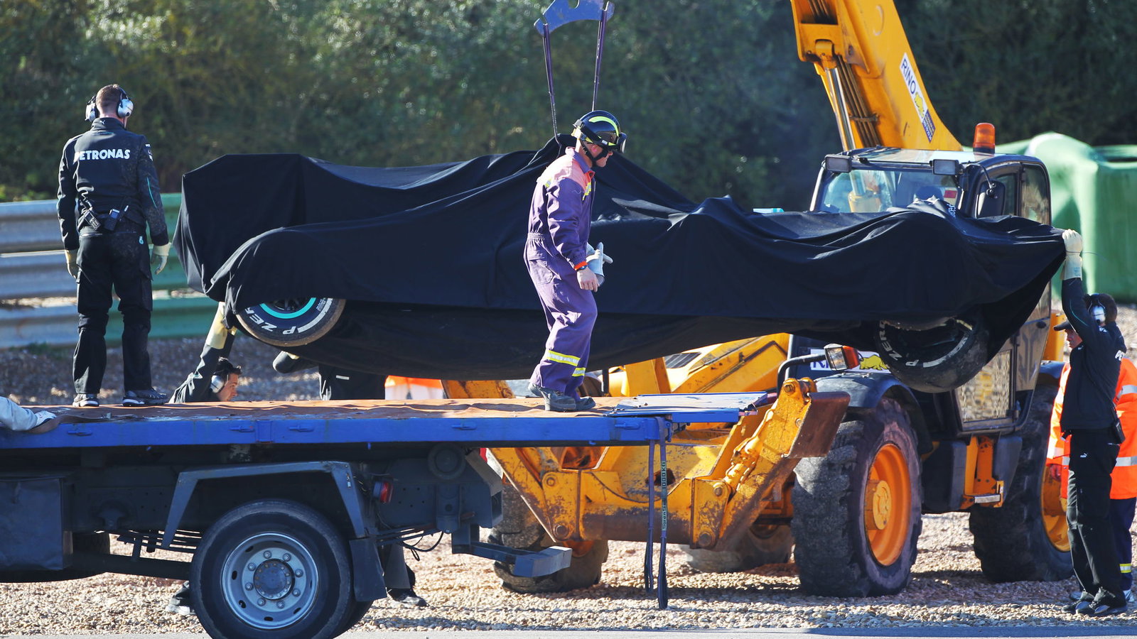Hamilton's crash for Mercedes at Jerez