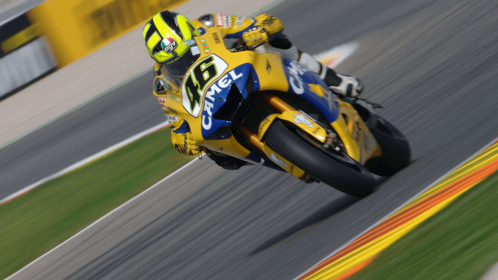 Valentino Rossi, 2006 MotoGP Valencia Grand Prix. Credit: Gold and Goose.