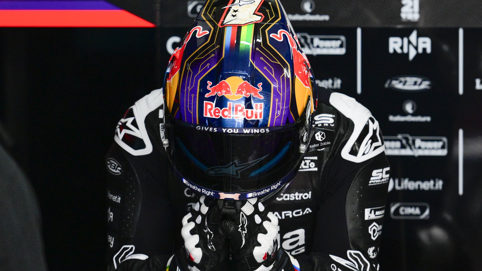 Jorge Martin, 2025 MotoGP Sepang Test, pit box. Credit: Gold and Goose.