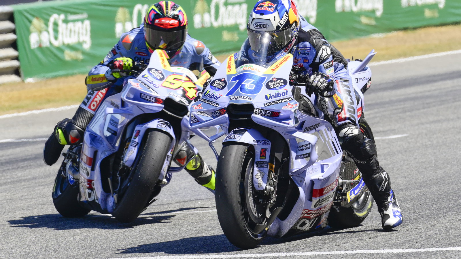 Fermin Aldeguer, Alex Marquez, 2025 Buriram MotoGP Test, practice starts. Credit: Gold and Goose.