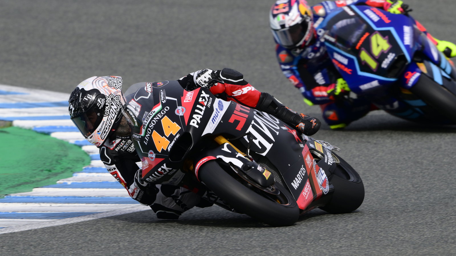 Aron Canet, Tony Arbolino, 2025 Moto2 Jerez Test. Credit: Gold and Goose.