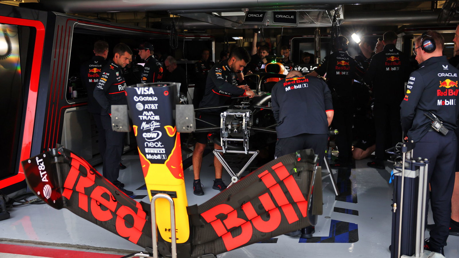 F1 garages lost power 