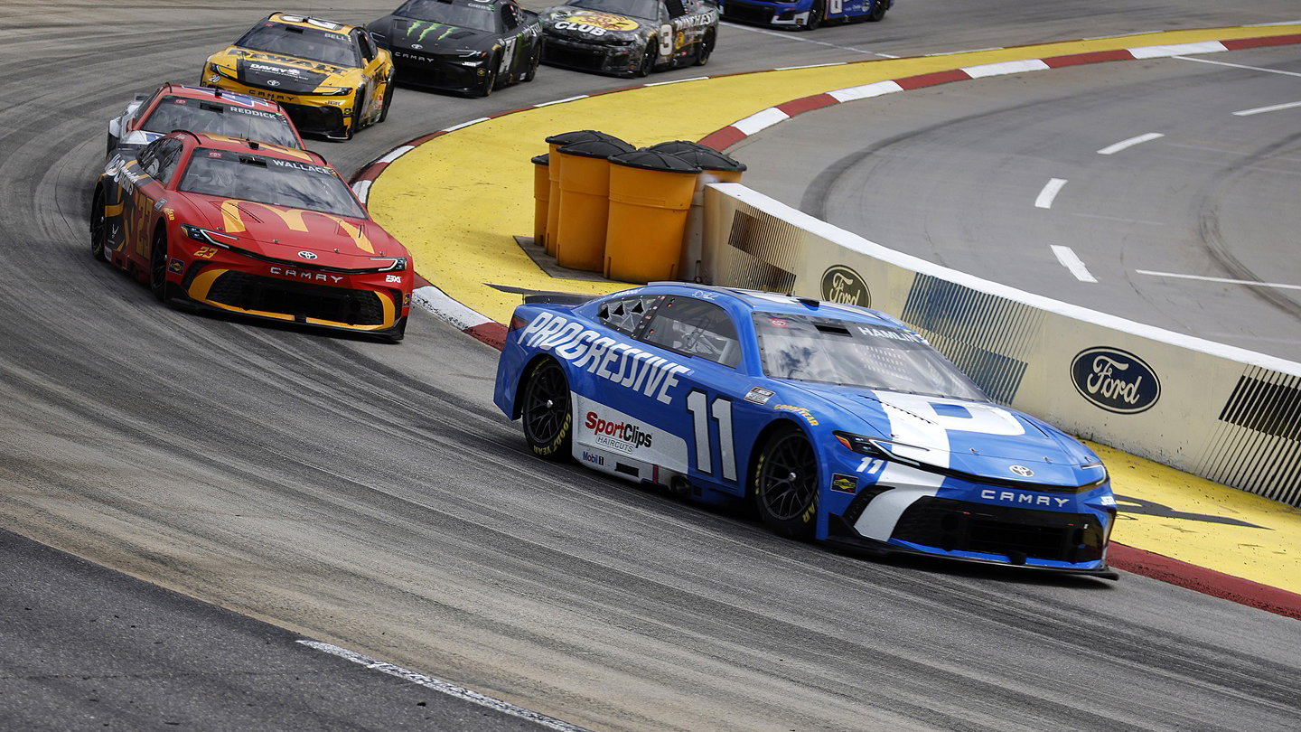 Denny Hamlin leads Bubba Wallace