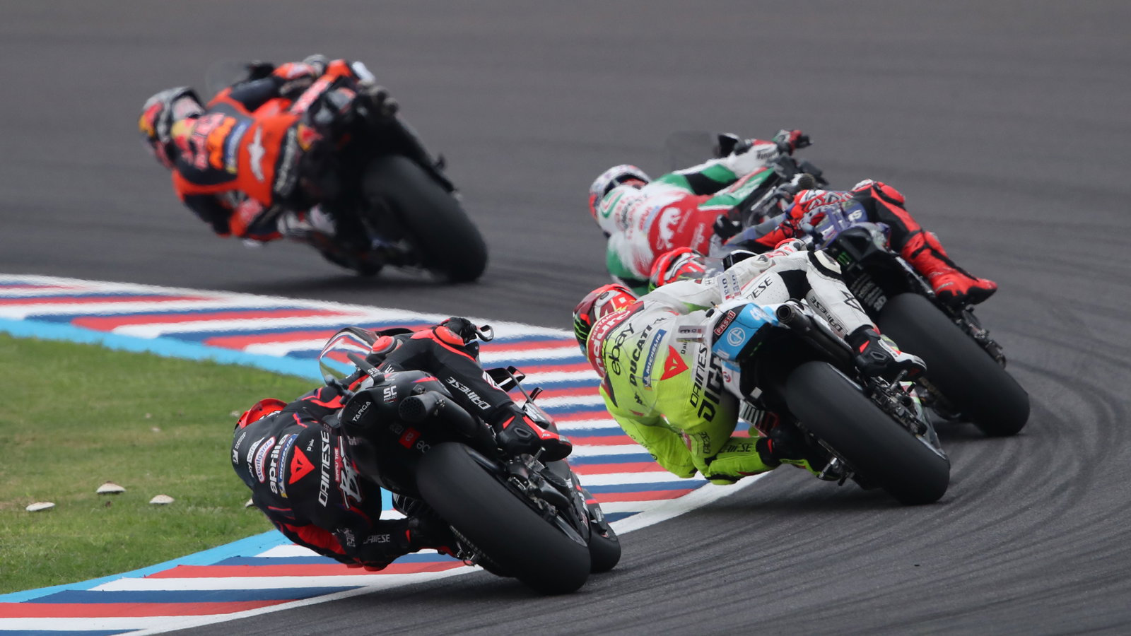 Marco Bezzecchi chases Fabio Di Giannantonio, 2025 MotoGP Argentinian Grand Prix. Credit: Gold and Goose.