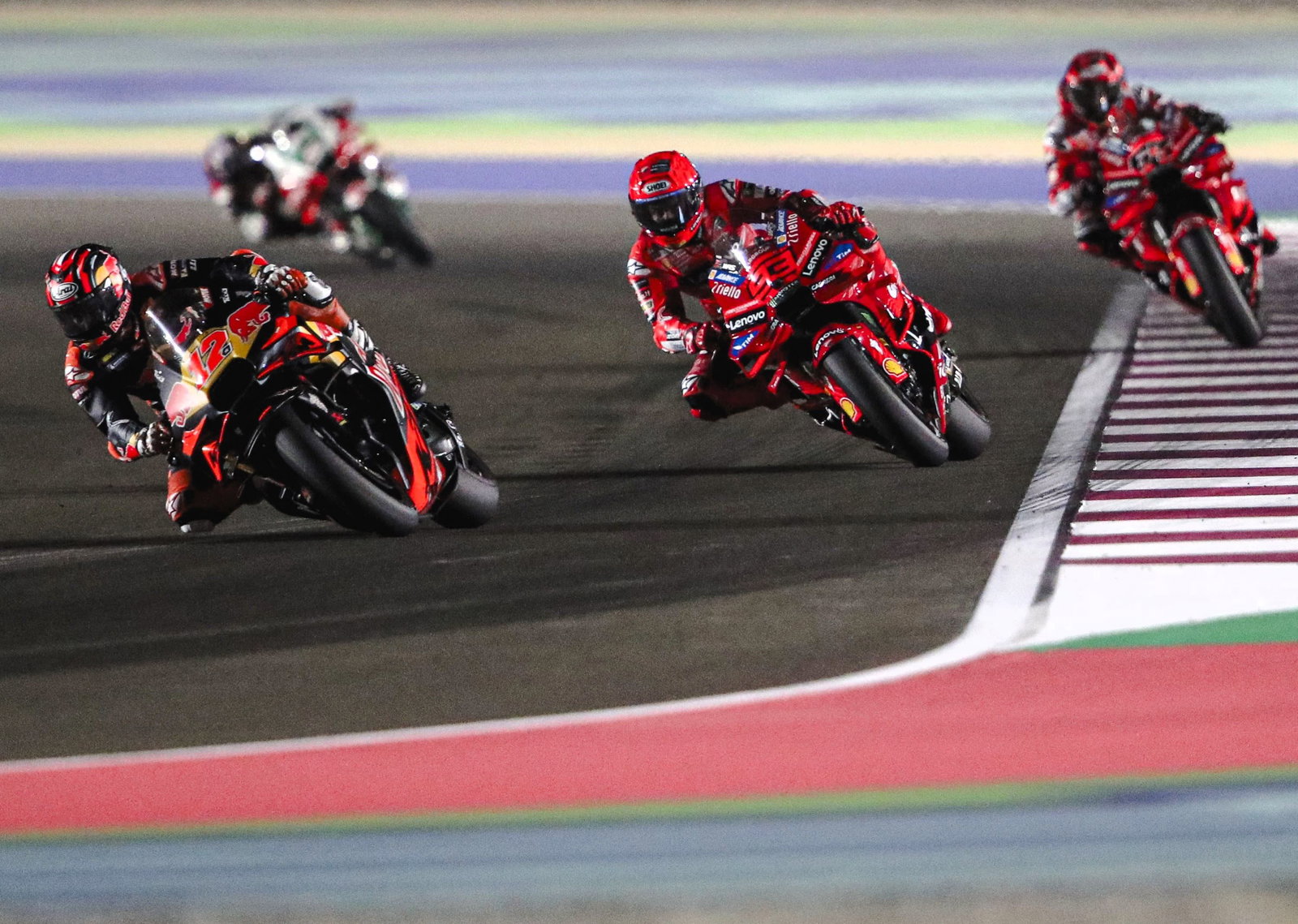 Vinales leads, 2025 Qatar MotoGP
