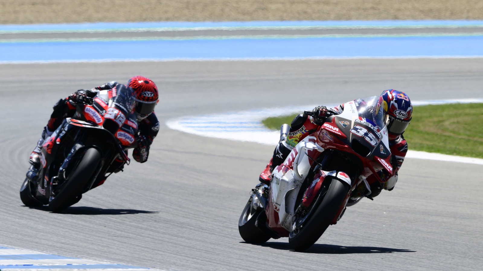 Somkiat Chantra, Lorenzo Savadori, 2025 MotoGP Spanish Grand Prix. Credit: Gold and Goose.