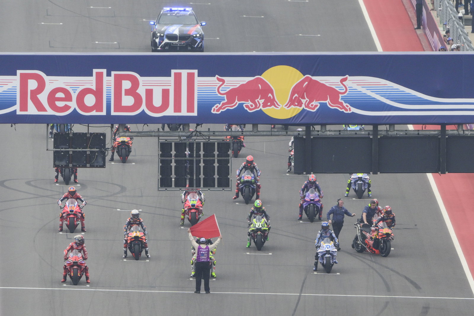 MotoGP race start, 2025 MotoGP Grand Prix of the Americas. Credit: Gold and Goose.