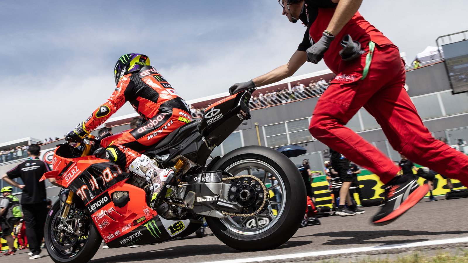 Alvaro Bautista, 2025 Italian WorldSBK, grid. Credit: Gold and Goose.