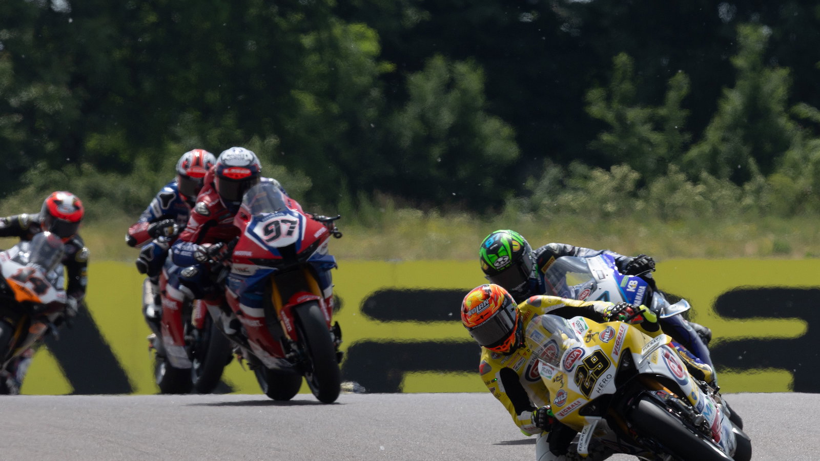 Andrea Iannone leads Remy Gardner at 2025 Italian WorldSBK. Credit: Gold and Goose.