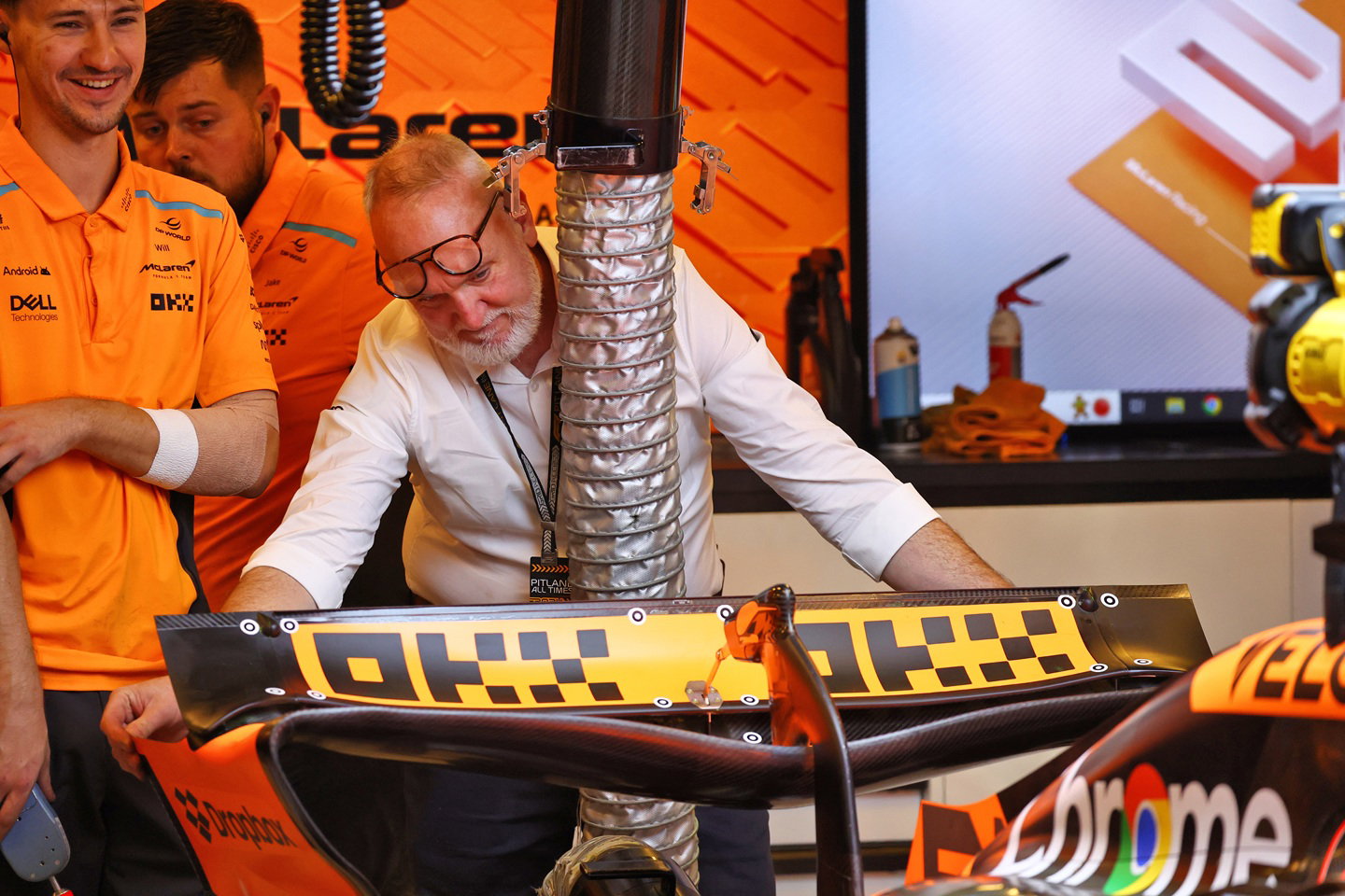 FIA McLaren MCL38 rear wing check