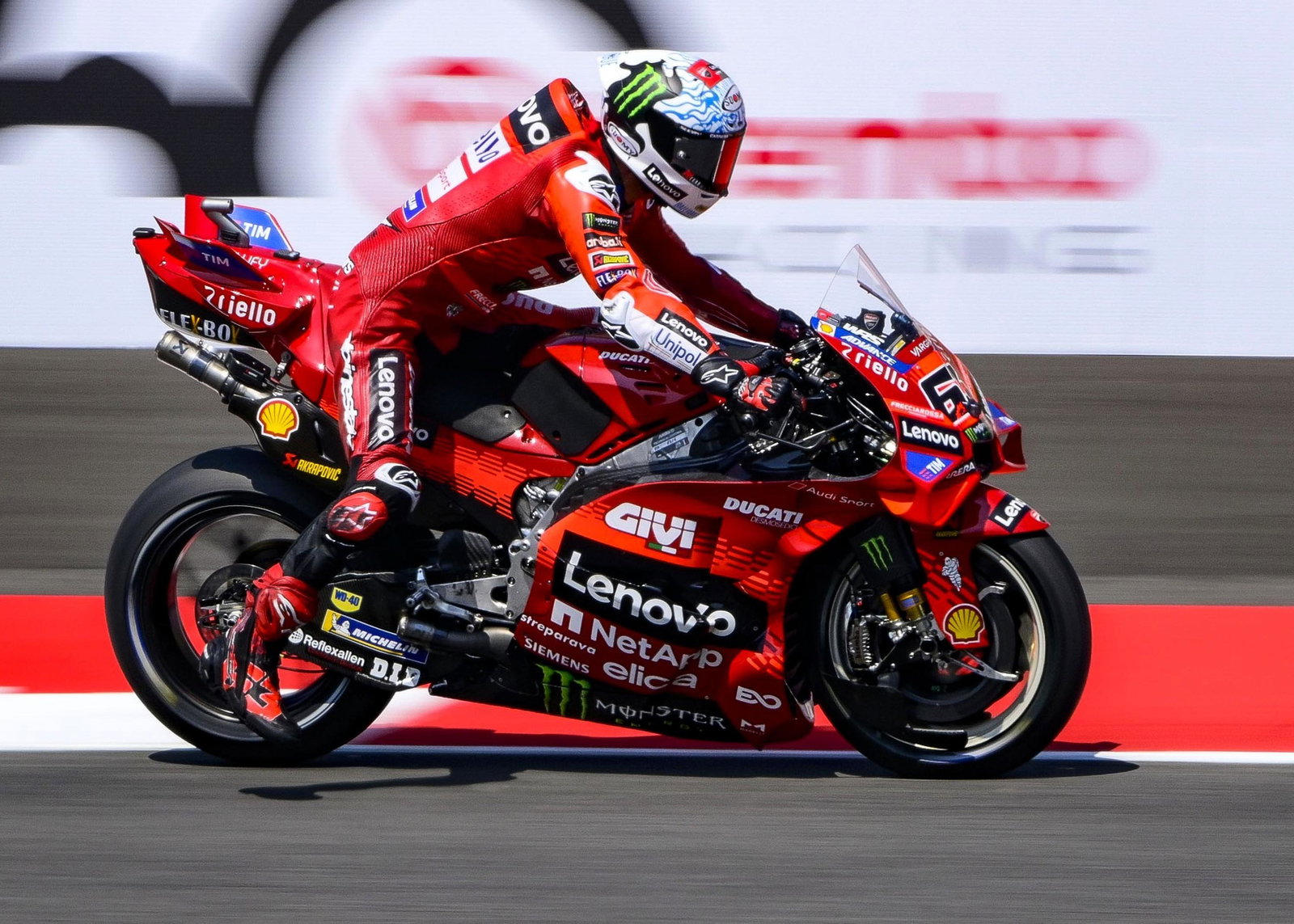 Francesco Bagnaia, braking, 2025 Italian MotoGP 