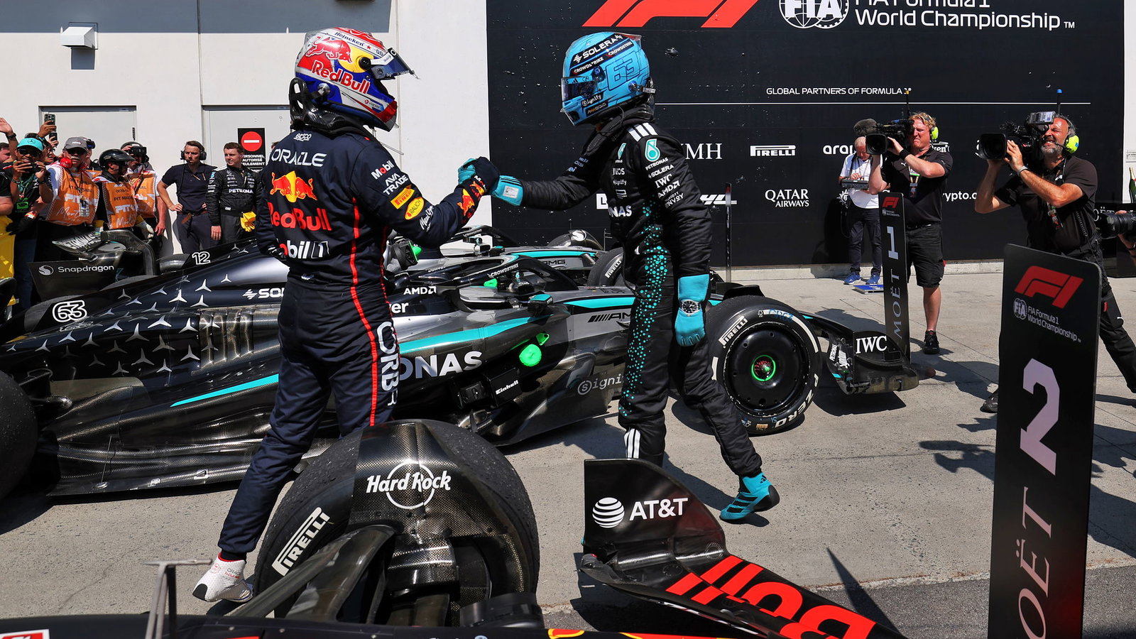 Max Verstappen and George Russell 