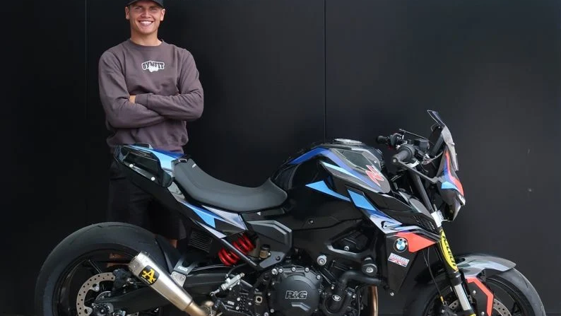 Kyle Ryde with BMW F 900 R Cup bike. Credit: British Superbike Championship.