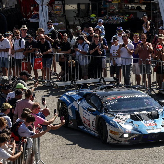 No. 63 Grasser Lamborghini: Mirko Bortolotti, Luca Engstler, Jordan Pepper