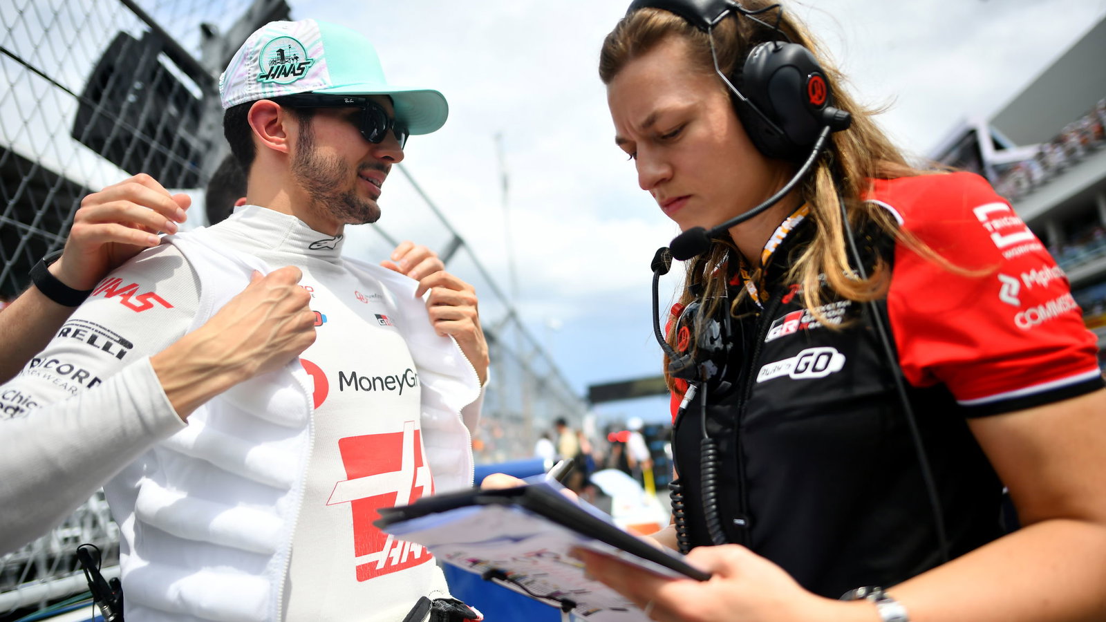 Esteban Ocon and Laura Mueller 