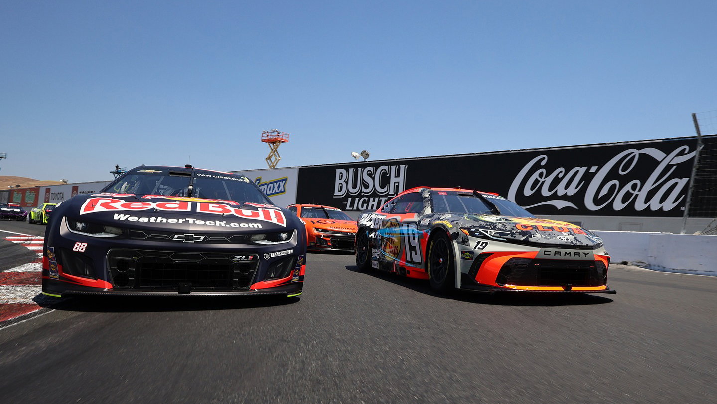 Shane van Gisbergen and Chase Briscoe