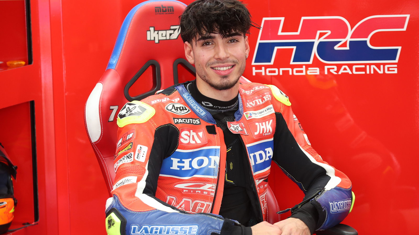 Borja Gomez, 2025 WorldSBK Jerez test, pit box. Credit: Gold and Goose.