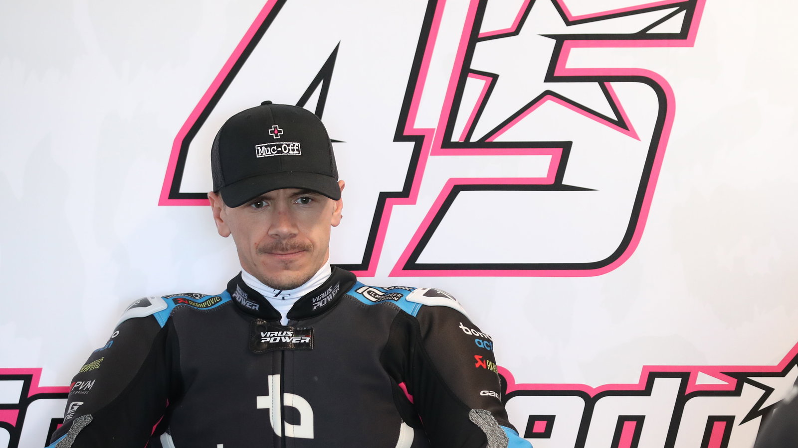 Scott Redding, 2025 Phillip Island WorldSBK test, pit box. Credit: Gold and Goose.