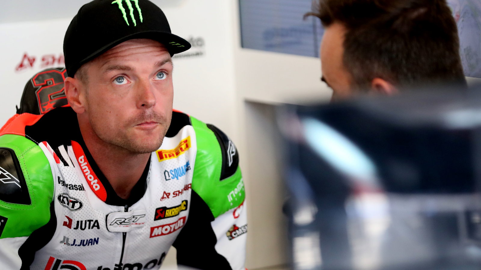 Alex Lowes, 2025 Emilia-Romagna WorldSBK, pit box. Credit: Gold and Goose.