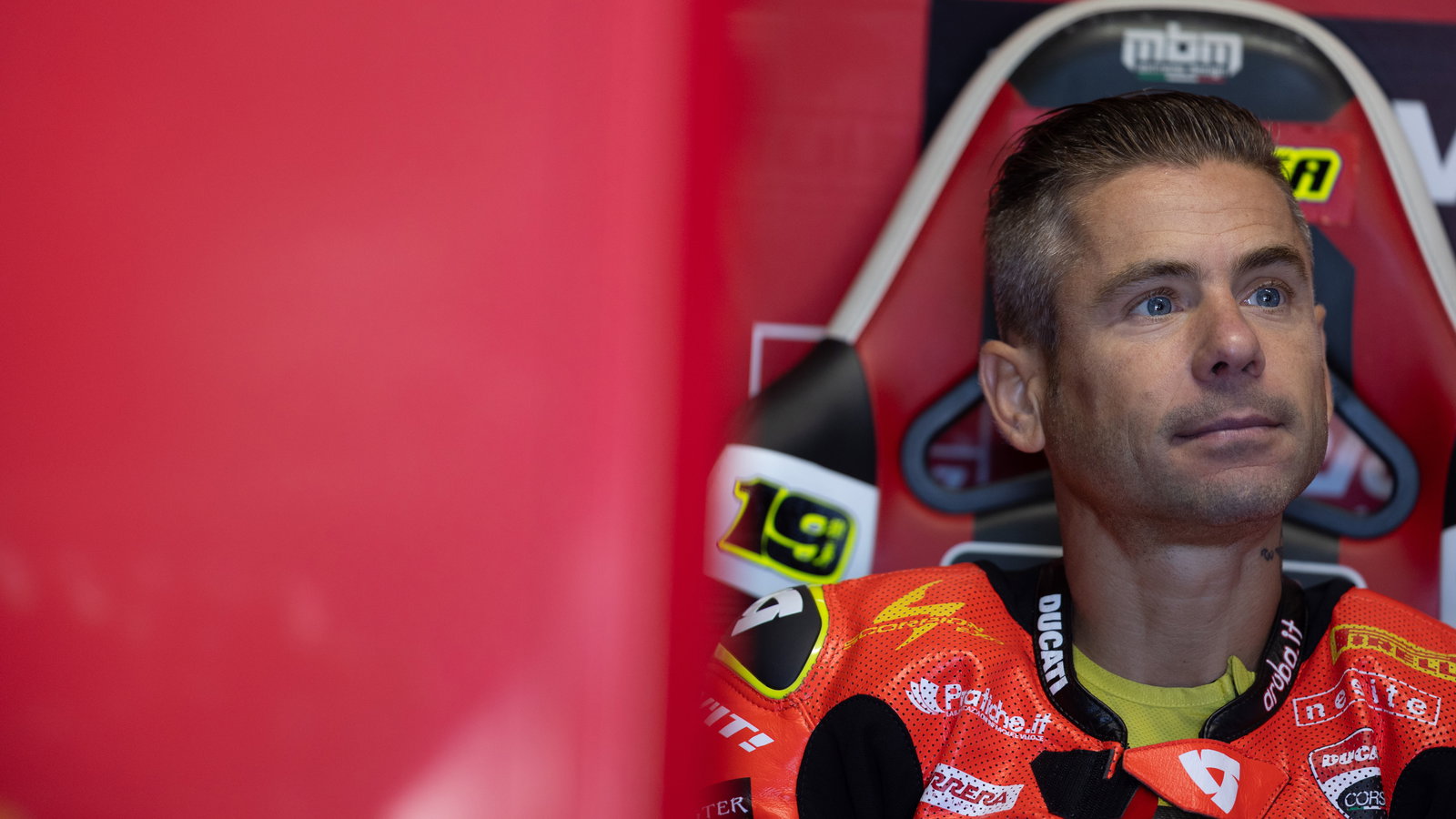 Alvaro Bautista, 2025 UK WorldSBK, pit box. Credit: Gold and Goose.