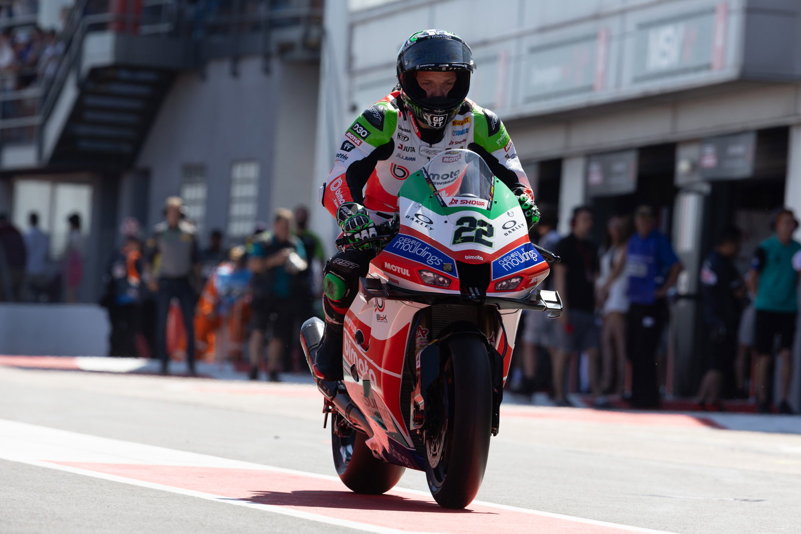Alex Lowes, 2025 UK WorldSBK, pit lane. Credit: Gold and Goose.
