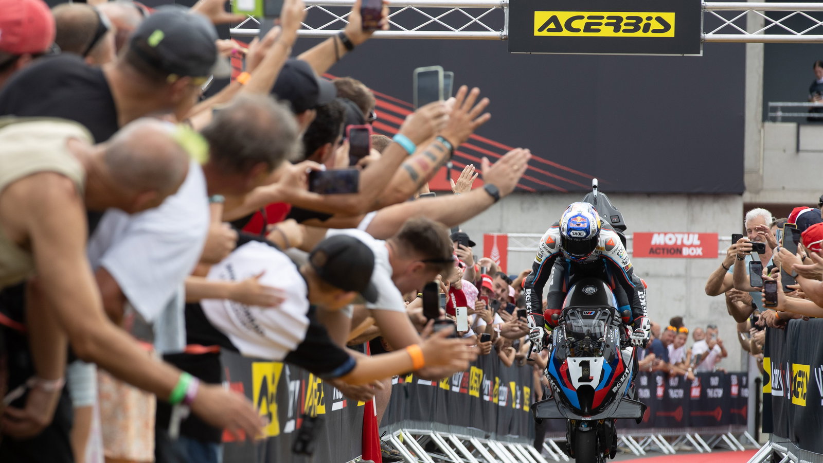 Toprak Razgatlioglu, 2025 Hungarian WorldSBK. Credit: Gold and Goose.