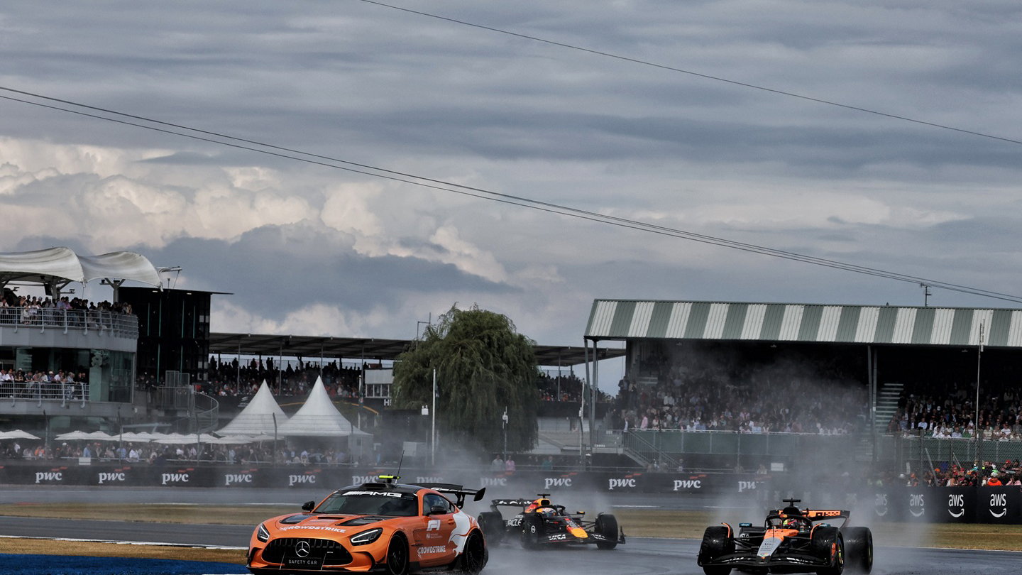 Safety car leads the field