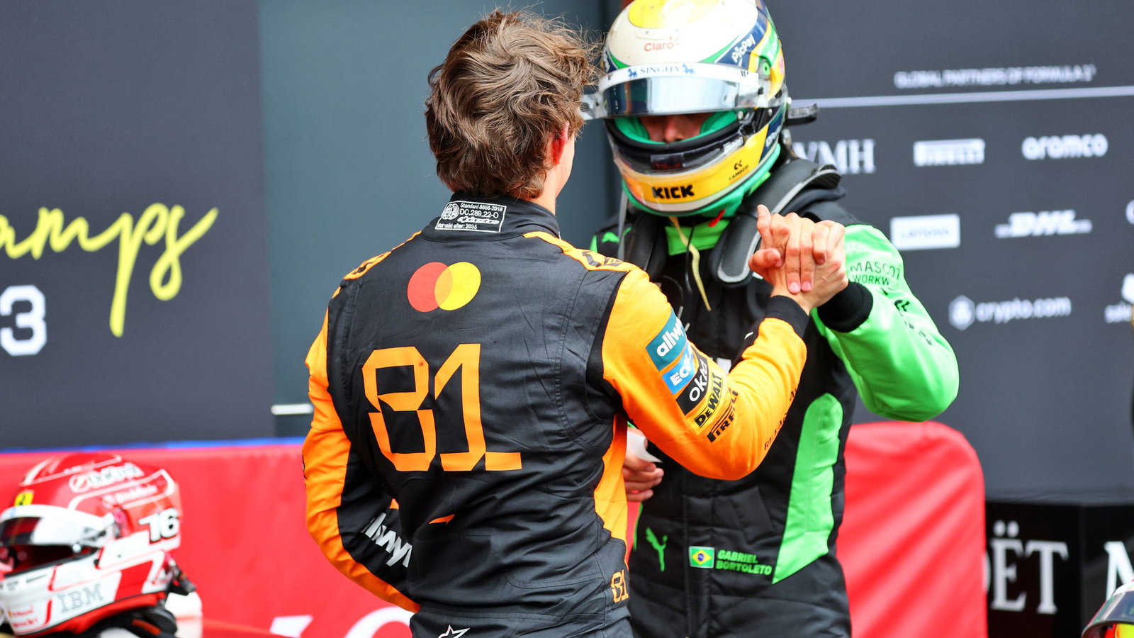 Gabriel Bortoleto congratulates Oscar Piastri