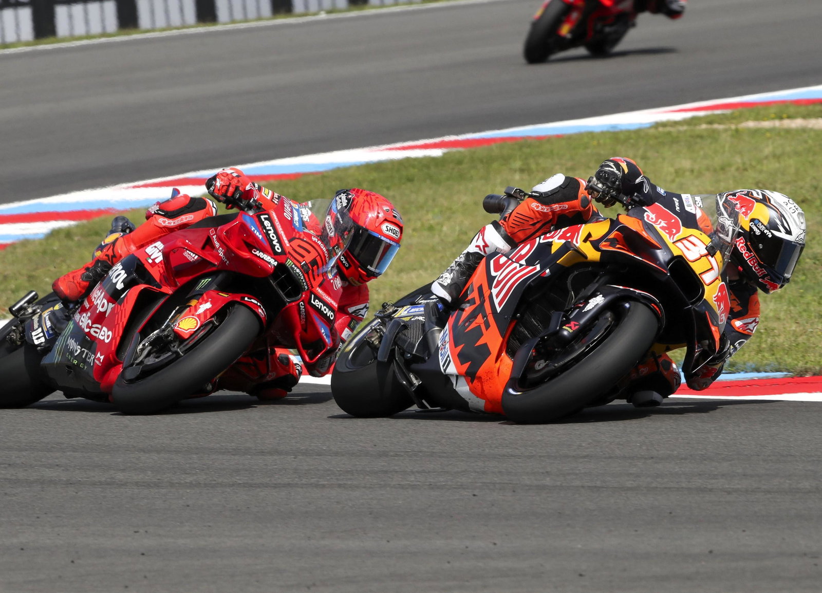 Pedro Acosta, Marc Marquez, 2025 Czech MotoGP Sprint