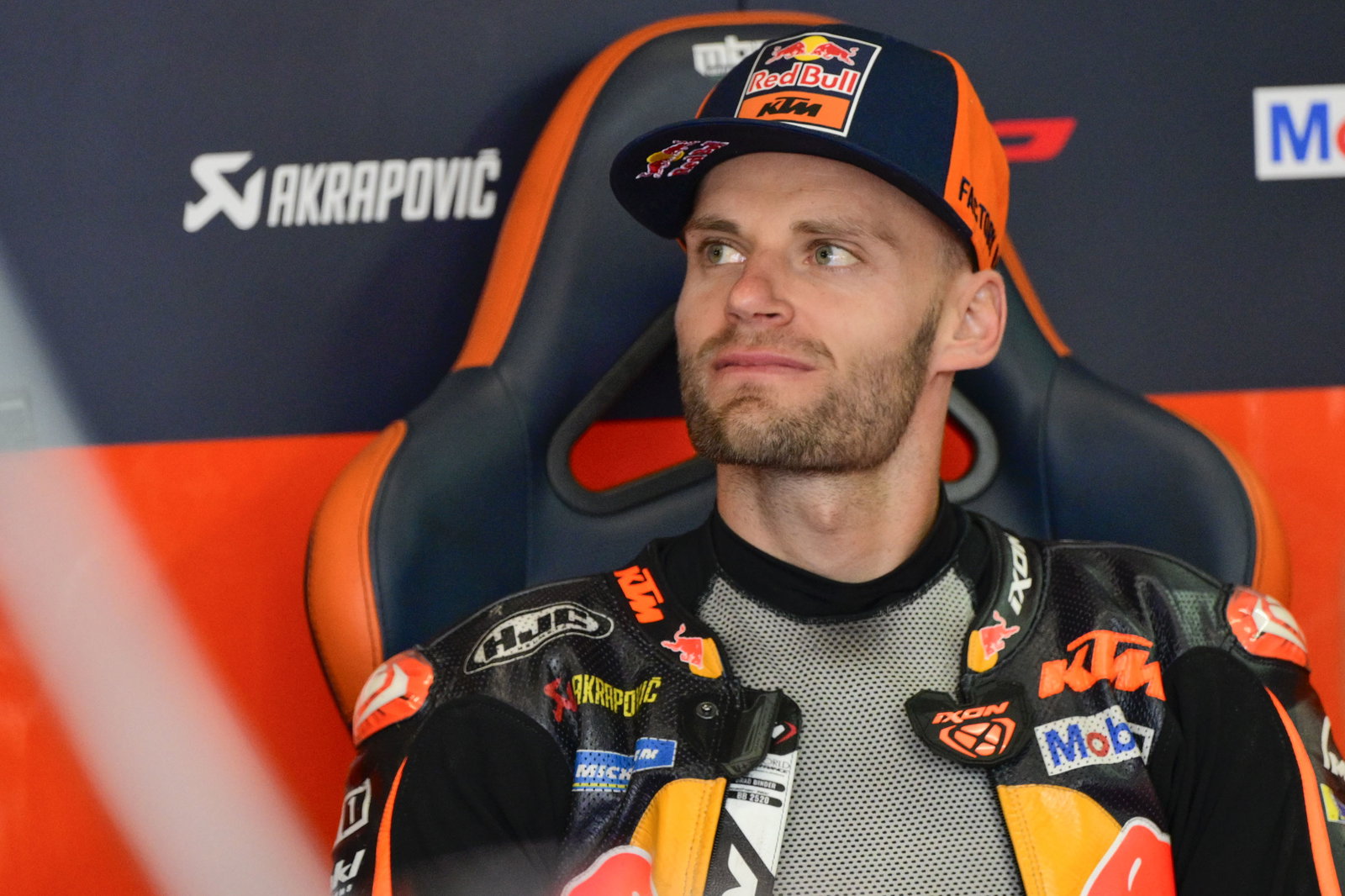 Brad Binder, 2025 MotoGP Czech Grand Prix, pit box. Credit: Gold and Goose.