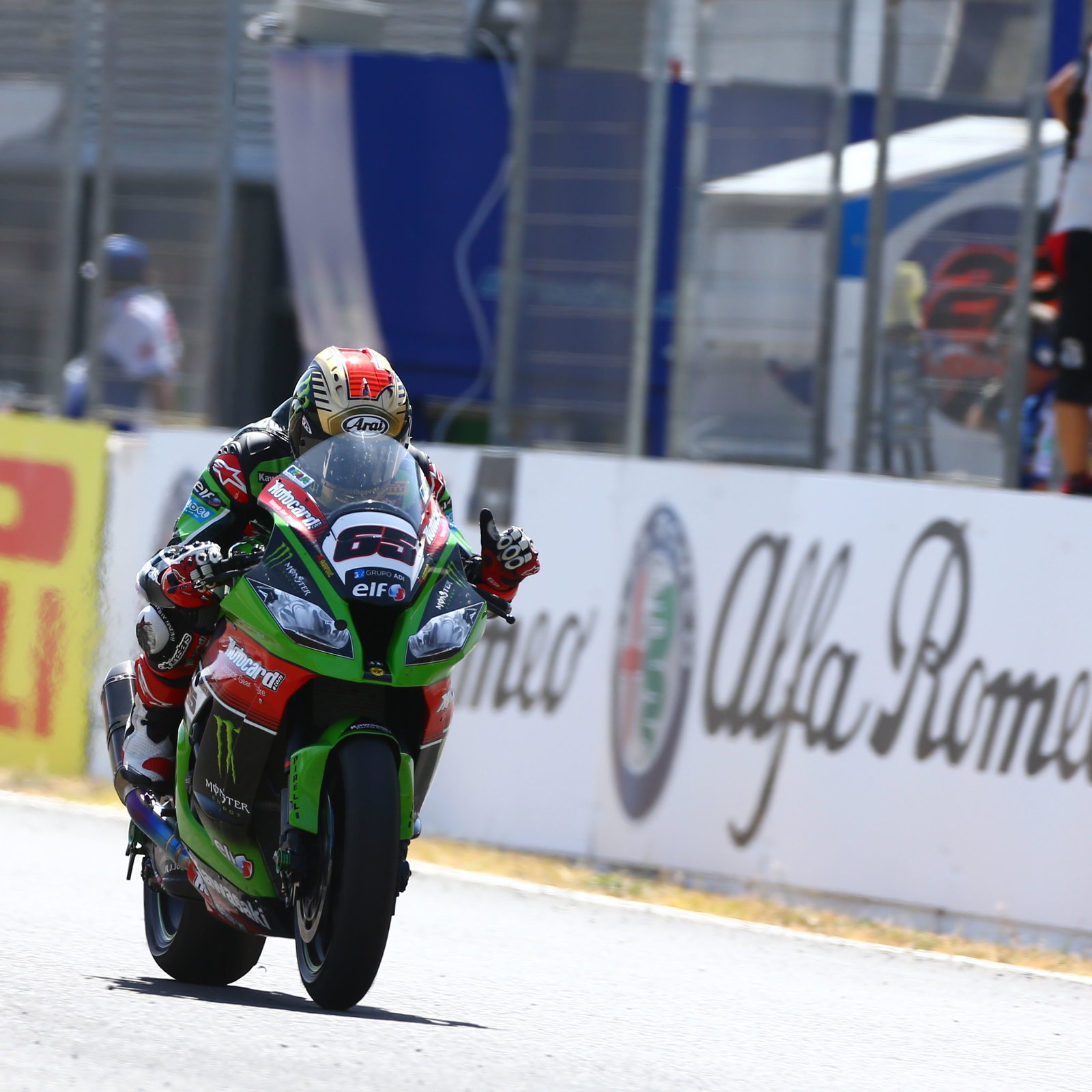 Jonathan Rea, 2015 Jerez WorldSBK. Credit: Gold and Goose.